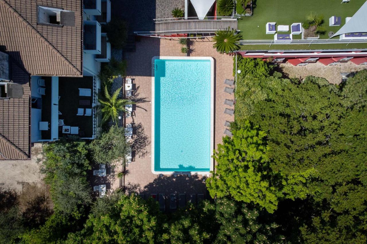 Duparc Hotel Габиче Маре Екстериор снимка