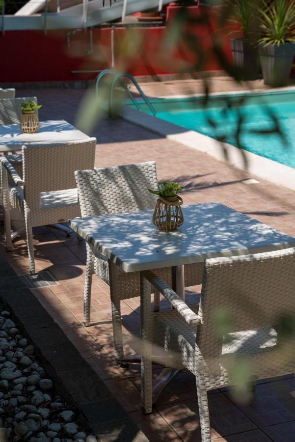 Duparc Hotel Габиче Маре Екстериор снимка